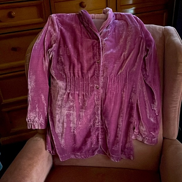 Gougeous Velvet lite jacket, super cute with every thing from dungarees to skirt - Picture 2 of 8